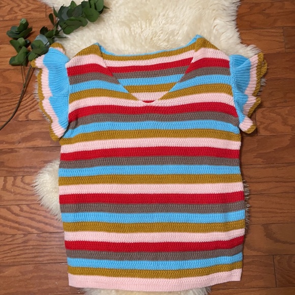 Multi Colored Knit Top with Ruffled Sleeves/Medium/ Lightweight /Great Condition - Picture 2 of 9